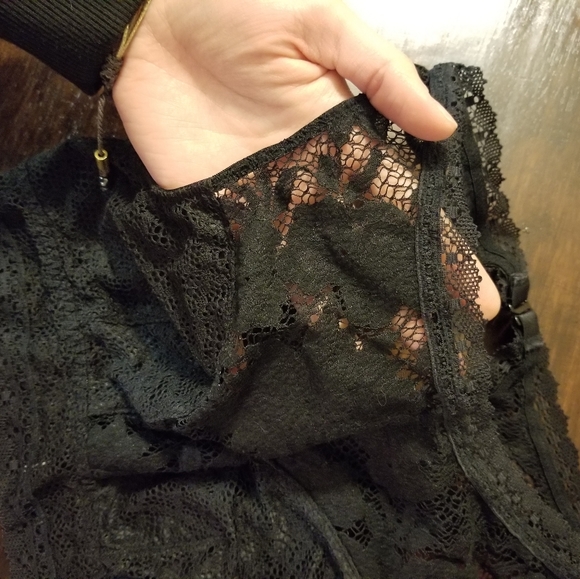 🎉NEW POST🎉 Victoria's Secret bralette - Picture 3 of 7